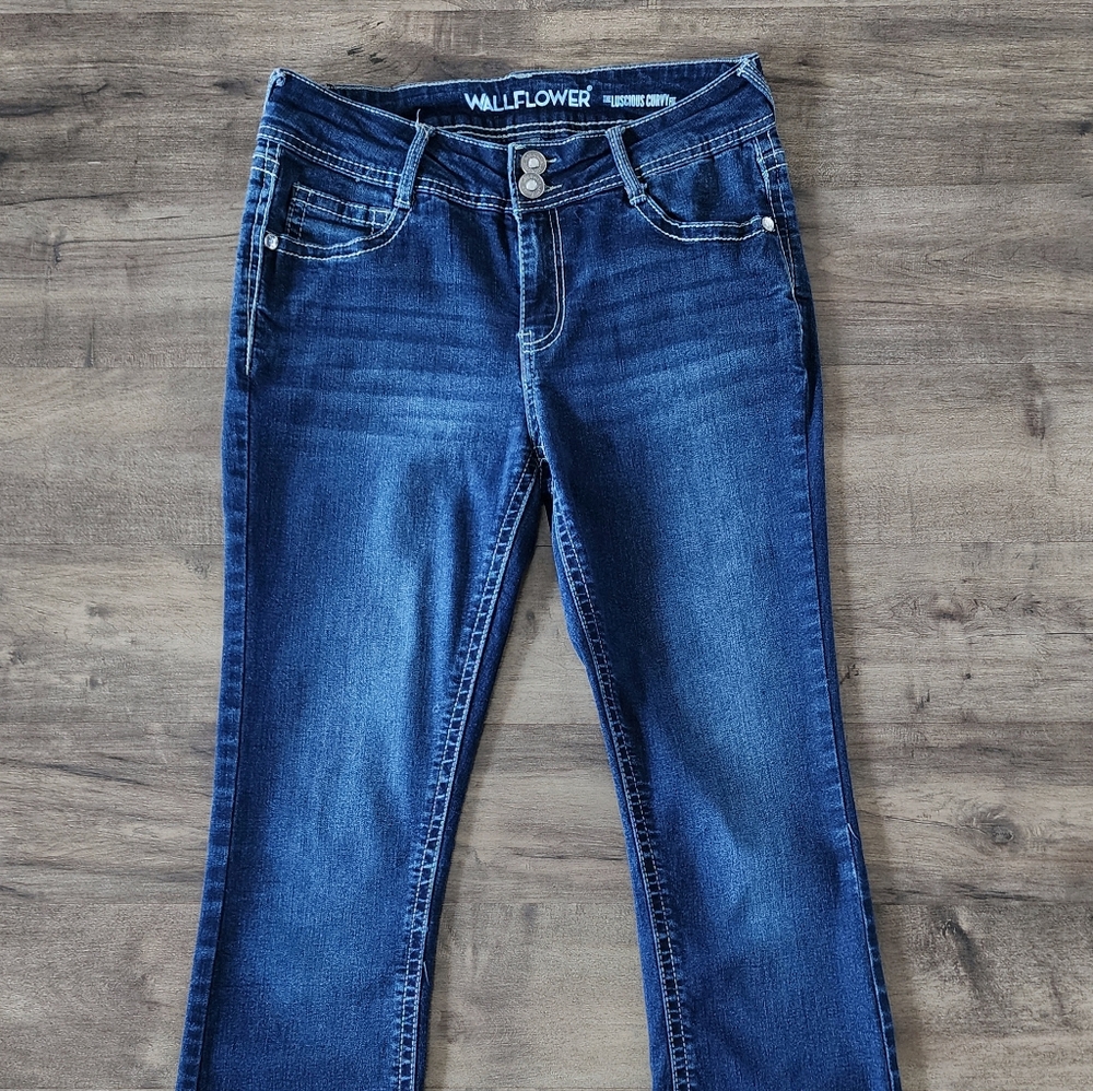 Wallflower Luscious Curvy Bootcut Blue Jean Size 7 - Picture 2 of 16